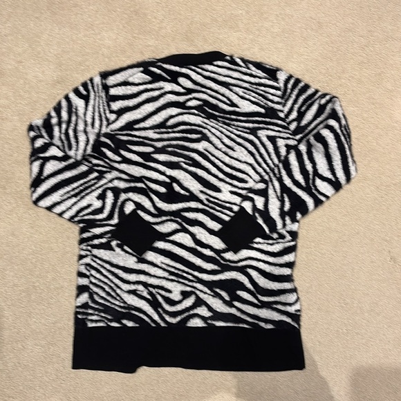 NWOT Banana Republic Cardigan - Picture 3 of 3